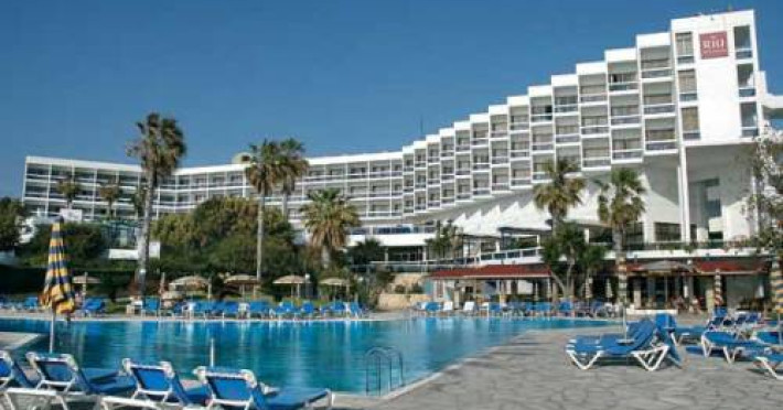 riu-cypria-resort-8223c60646ef2e04.jpeg
