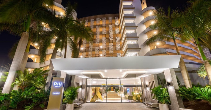 riu-palace-palmeras-b9ba93f8fae3bf74.jpeg