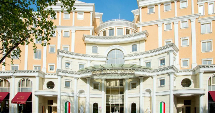 rome-palace-deluxe-6a28c84b3e37edcd.jpeg