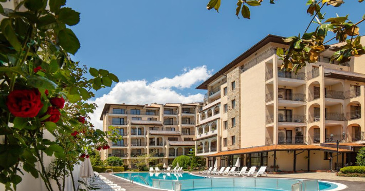 rose-village-apart-hotel-c21f1ce85c57df85.jpeg