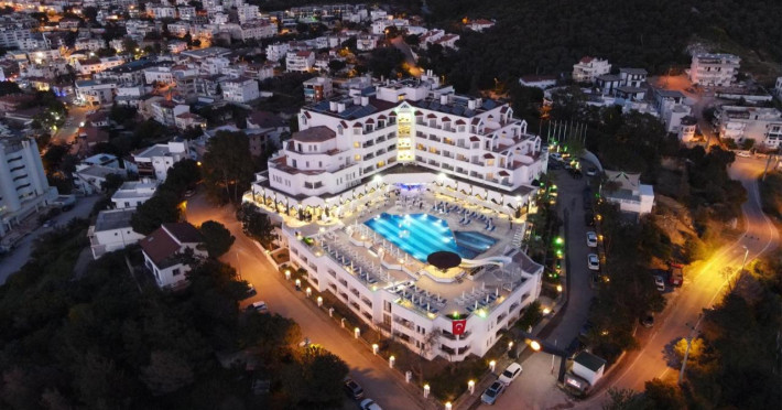 roseira-beach-resort-82381f82b77da23c.jpeg