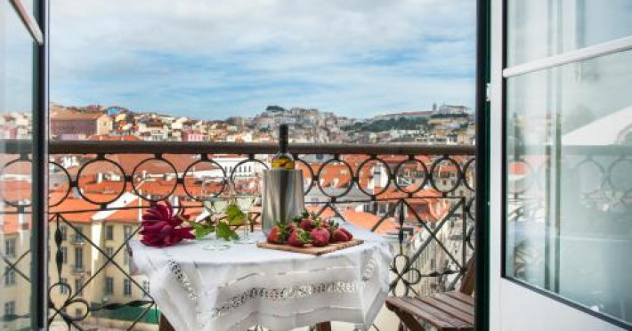 rossio-chiado-lisbon-cheese-and-wine-apartments-37e9970762a765a6.jpeg