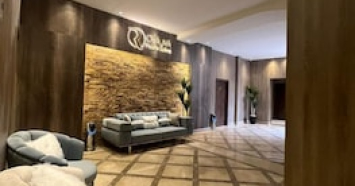 rotana-palace-suites-875d6489bc804dfa.jpeg