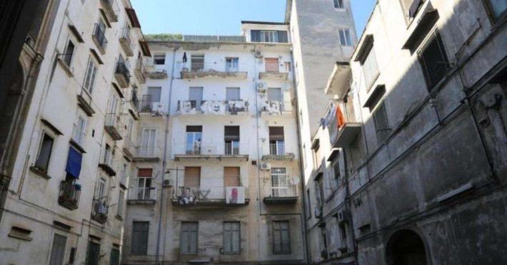 roy-nel-cuore-di-napoli-ac1a2d3cb1d651d3.jpeg