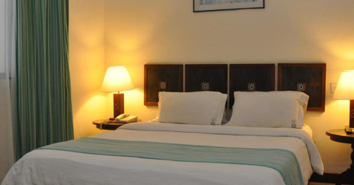 royal-court-hotel-581c921dd8ac7f83.jpeg