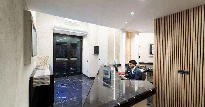 royal-house-napoli-centro-by-clapa-group-e5d262d40e91f01b.jpeg