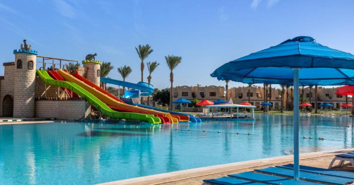 royal-lagoons-resort-aquapark-8d713a04814492fc.jpeg