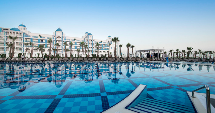 rubi-platinum-resort-spa-92183202b4118aab.jpeg