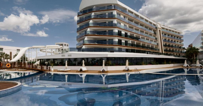 rubi-platinum-sign-resort-0fd04ba1b37019a5.jpeg