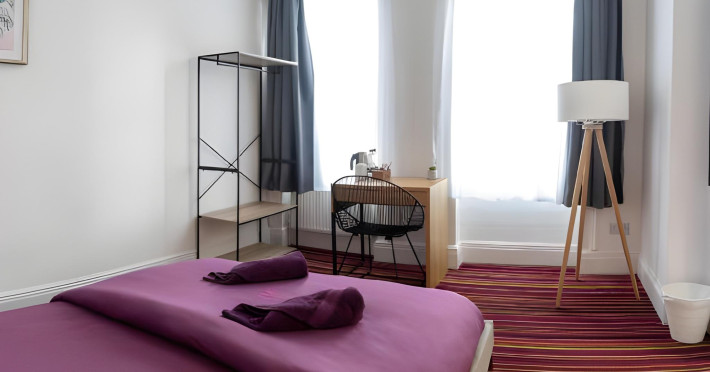 safestay-holland-park-f2137a33d5364ffd.jpeg