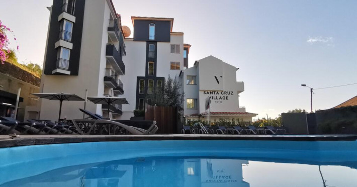 Santa Cruz Village Hotel