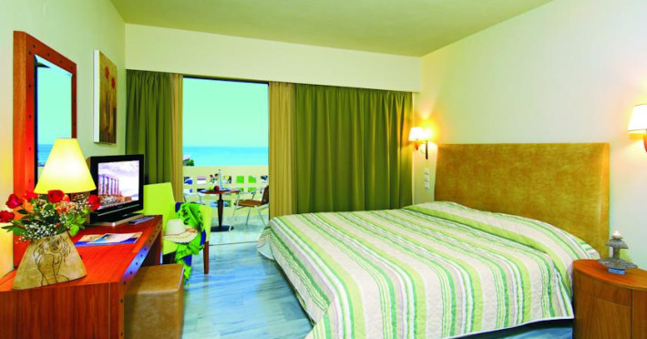 santa-marina-beach-resort-giannoulis-hotels-2a5efa1760626a85.jpeg