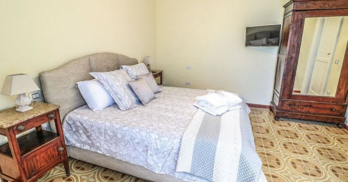 scognamiglio-suites-d4fa74cb74de6e2b.jpeg