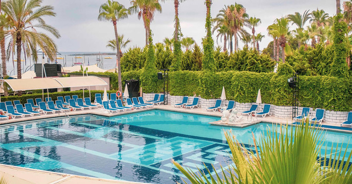 sealife-buket-beach-resort-38a74bfe9cccc229.jpeg
