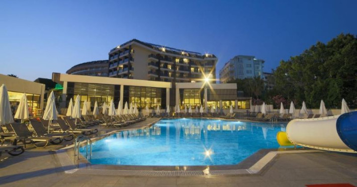 seaphoria-beach-resort-bd47fc8634b4522b.jpeg
