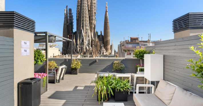 sensation-sagrada-familia-498b1d37ba62c145.jpeg