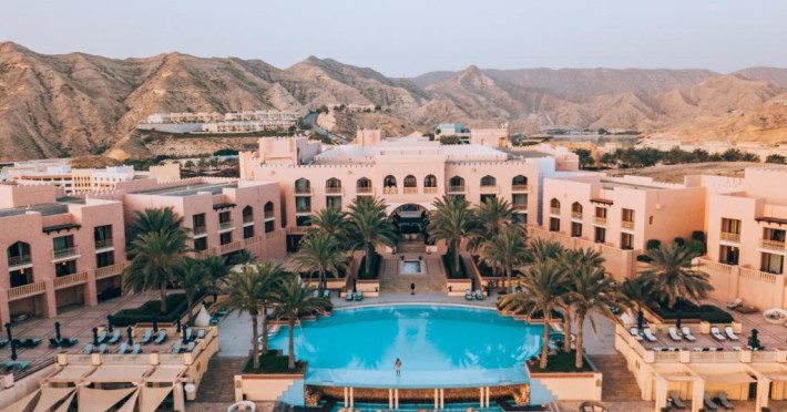 shangri-la-al-husn-resort-spa-607bb76cb4a7126a.jpeg