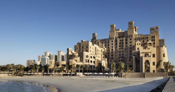 sheraton-sharjah-beach-resort-spa-48b9e896023c7b74.jpeg