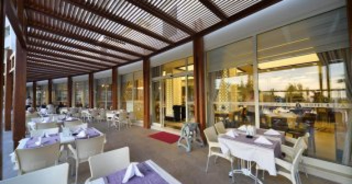 side-alegria-hotel-and-spa-49a4ecf739c45eb0.jpeg