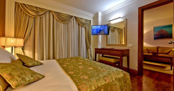 side-star-elegance-hotel-ff6e71c06bbdb6a9.jpeg