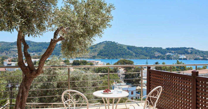 skiathos-luxury-living-73d0498c872a460c.jpeg