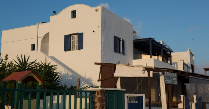 stelios-rooms-38483abb589c310d.jpeg