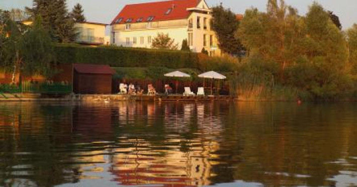 strandhotel-alte-donau-d5d12a0101a6a809.jpeg