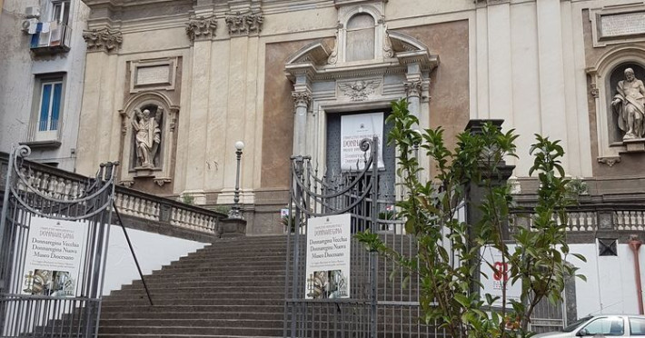 sulle-spalle-della-regina-0589c3383f27f5f0.jpeg