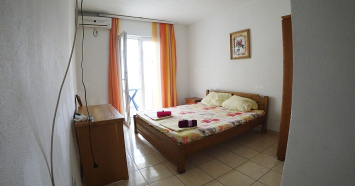 sun-hostel-budva-29727848f2b50d29.jpeg