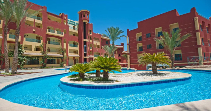 sun-sea-hotel-8182825711cdbb0b.jpeg