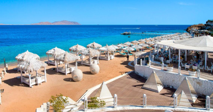 sunrise-grand-select-arabian-beach-fb4786b530b151fa.jpeg