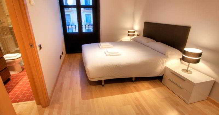 tamarit-apartments-c7705e517509eb25.jpeg