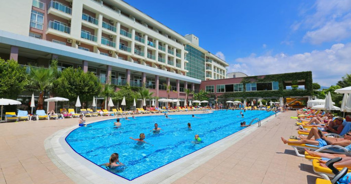telatiye-resort-hotel-c7db569d330d194f.jpeg