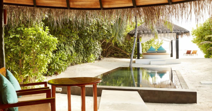 terasa-vila-deluxe-cu-piscina-pe-plaja-14d426e959395dcd.jpeg