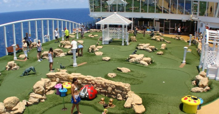 Terenul de minigolf Allure Dunes