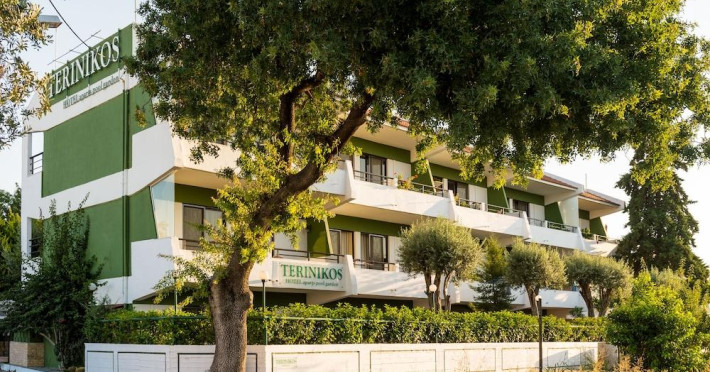 terinikos-sunny-garden-hotel-junior-suites-5f1e73ad4cdd25e8.jpeg