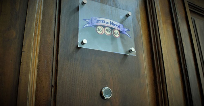 terno-su-napoli-bb-5062b368b3b7d568.jpeg