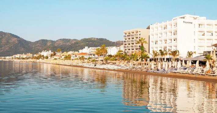 the-beach-front-hotel-adult-only-16-17bc304c3310b775.jpeg