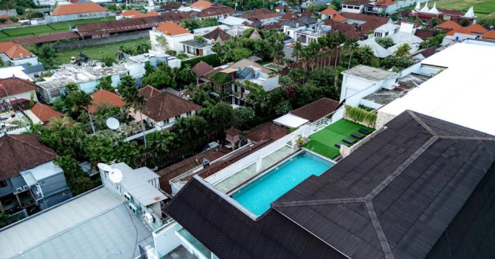 the-capital-hotel-and-resort-seminyak-8d647ecda39444ae.jpeg