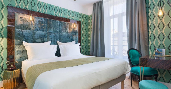 the-jay-hotel-by-happyculture-3f84eebcf04b8a5e.jpeg