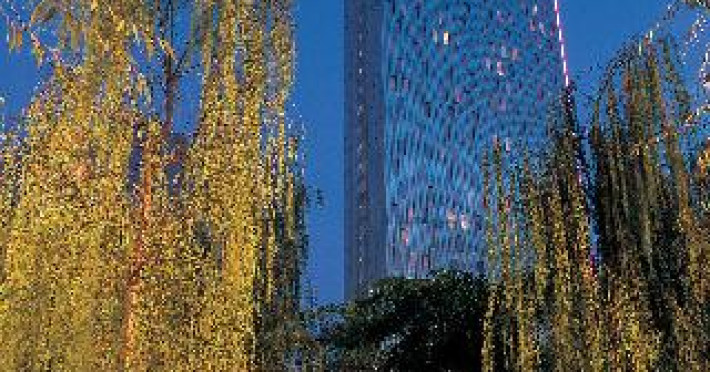 the-level-at-melia-barcelona-sky-6523938260209a96.jpeg