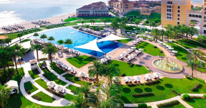 The Ritz-Carlton Abu Dhabi, Grand Canal