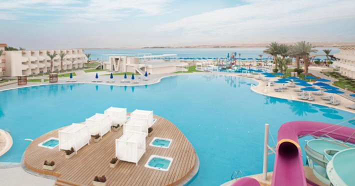 the-v-luxury-resort-sahl-hasheesh-2e7e8a750ce250ec.jpeg