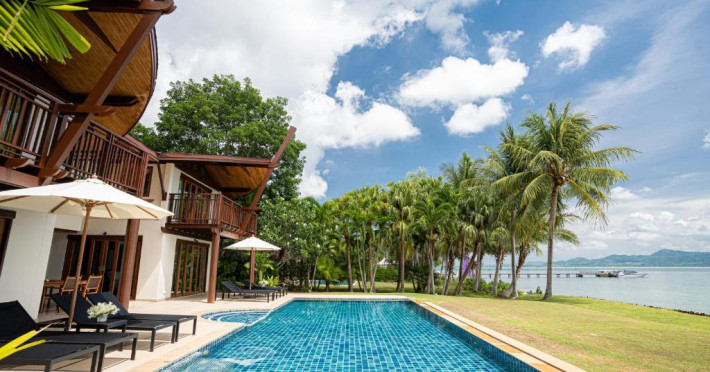 the-village-coconut-island-1b638ff7a4c9ba01.jpeg