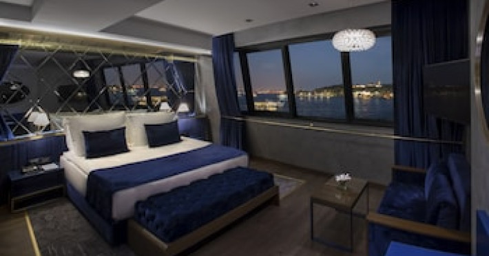 the-wings-hotels-karakoy-d06acbe2b0d3bbfa.jpeg