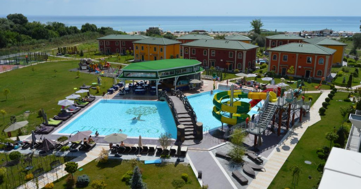 therma-eco-village-b3ac685b8d61a16d.jpeg
