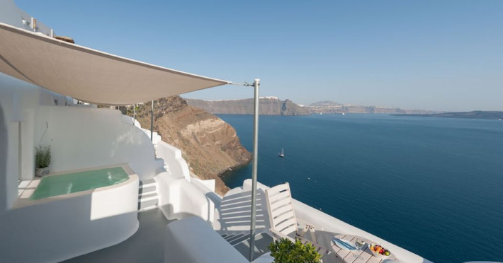 thirea-suites-oia-sanatorini-5cc678b956409b9b.jpeg