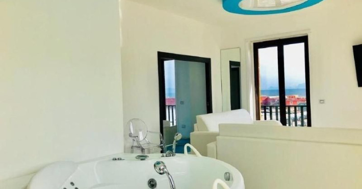 tiffanys-boutique-suite-amp-residence-ed95ed413878efcb.jpeg