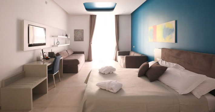 toledo-16-luxury-suites-d495cee16fb8d45d.jpeg