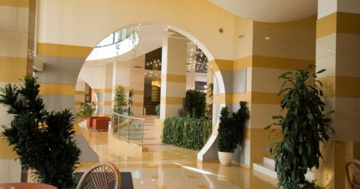 trakia-plaza-hotel-and-apartments-d3bc2ced45fcf663.jpeg